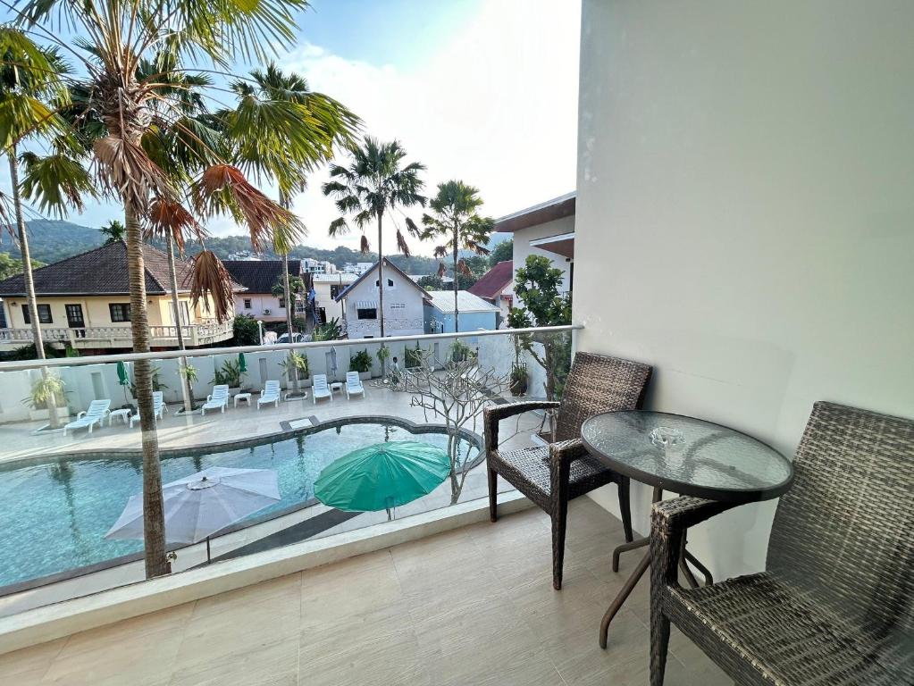 Bazén v ubytování Clear House Resort - SHA Extra Plus nebo v jeho okolí