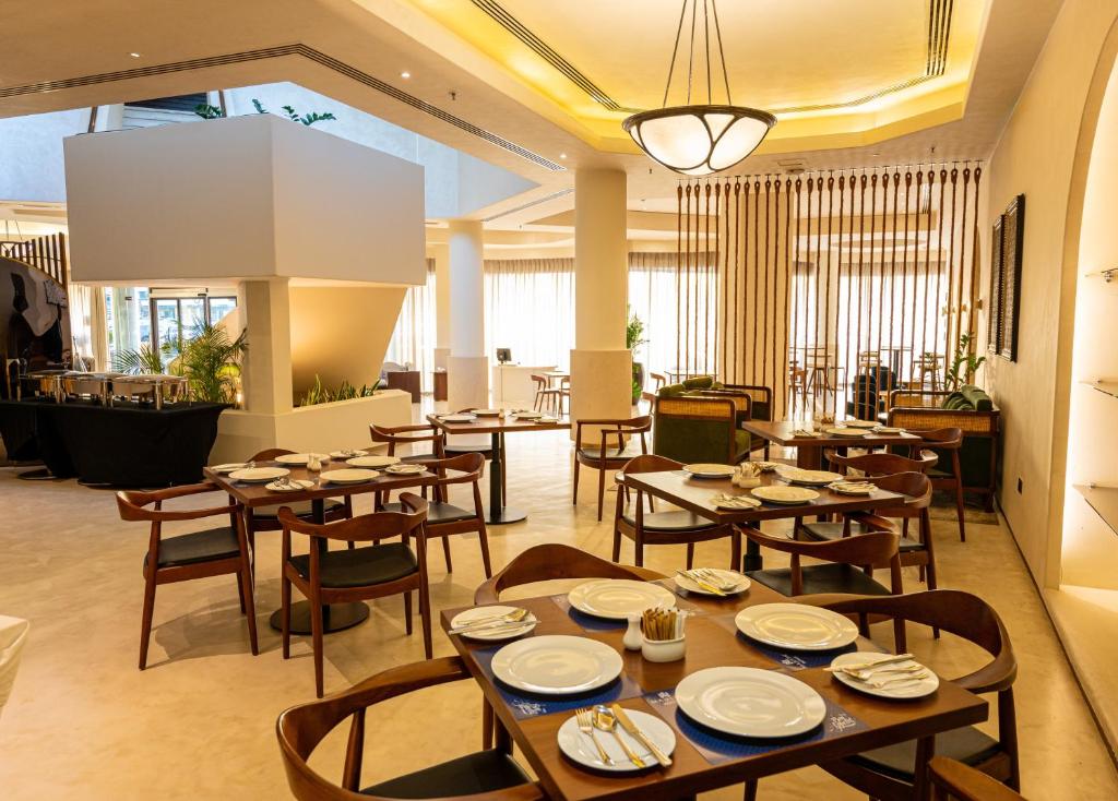 Majestic Cove Hotel - Formerly Le Méridien Fairway - Resim 9