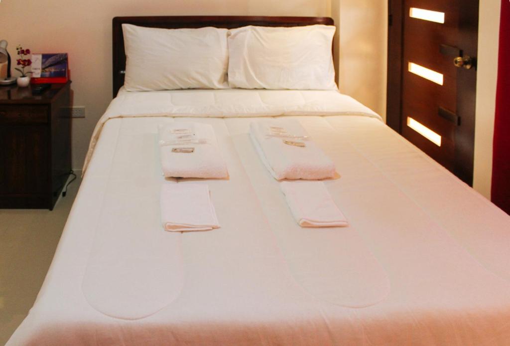 RedDoorz @ LS Suites Poblacion Culasi Antique - Superieure Tweepersoonskamer