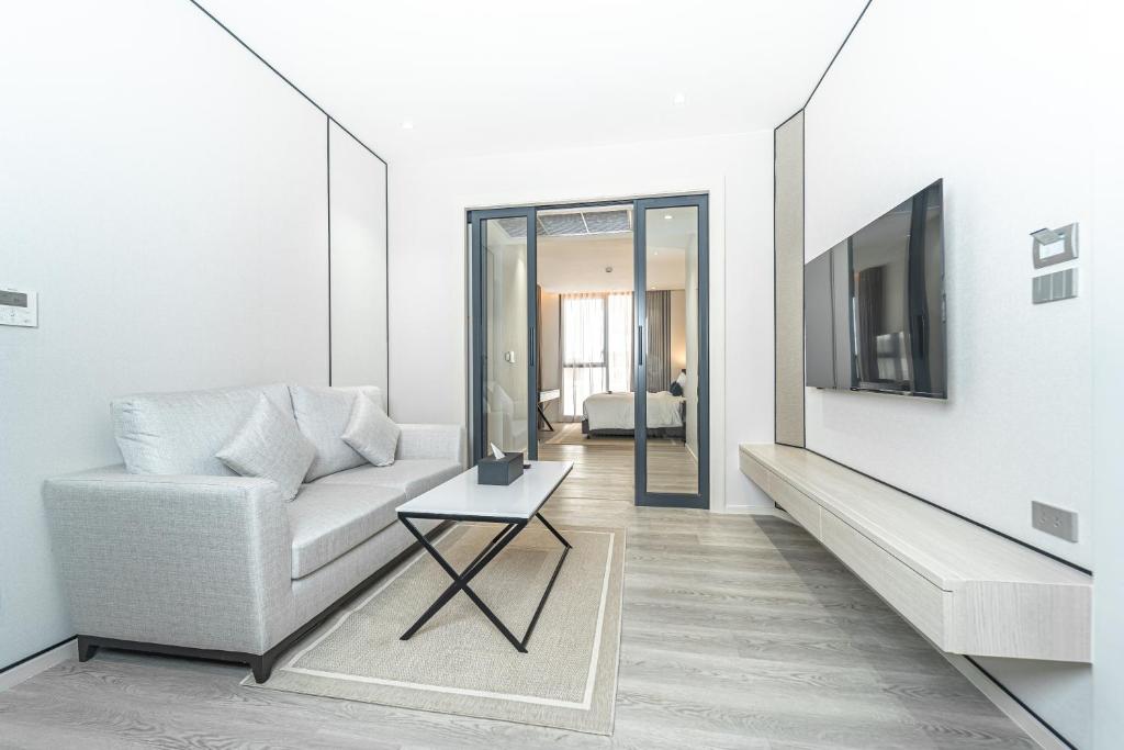 
One-Bedroom Suite
