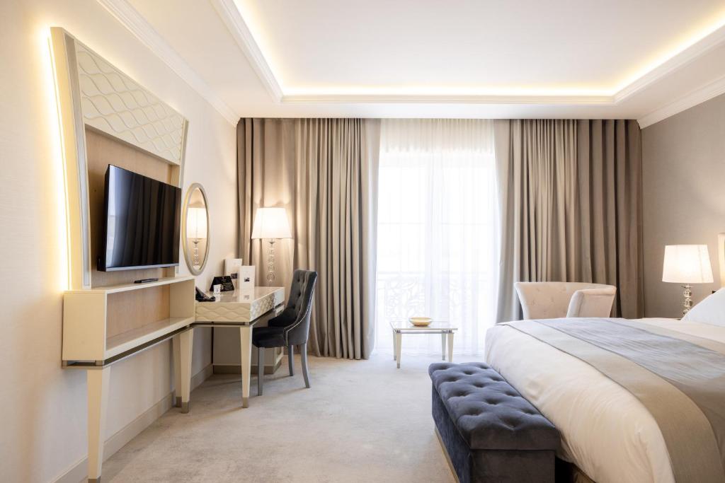 Tresor Le Palais Timisoara, Curio Collection by Hilton - Resim 2