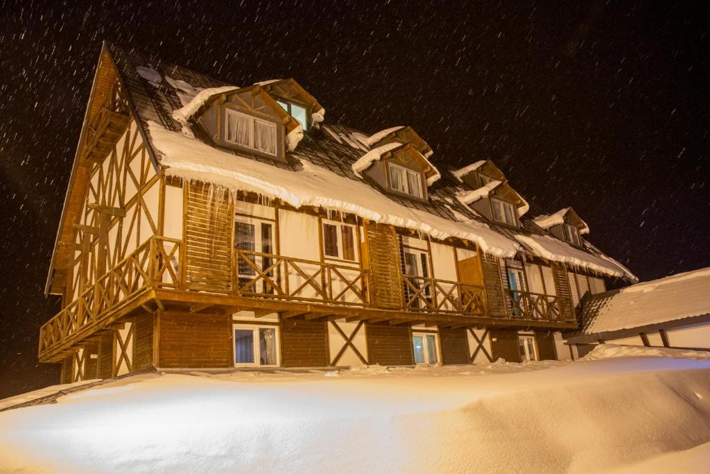 Edelweiss Hotel v zimě