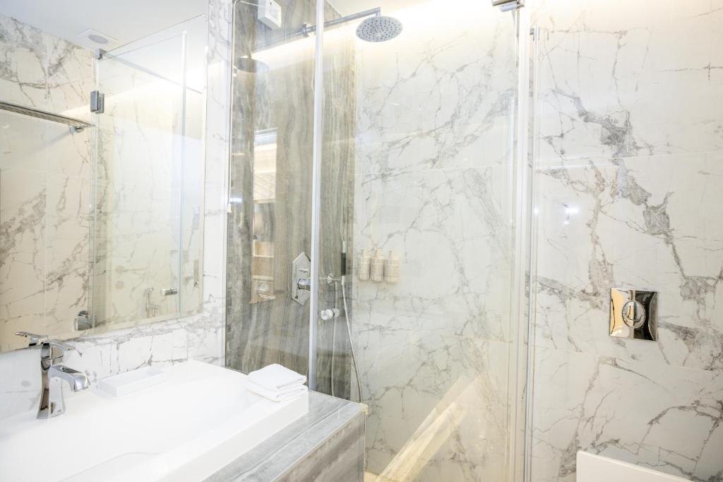 Tresor Le Palais Timisoara, Curio Collection by Hilton - Resim 27