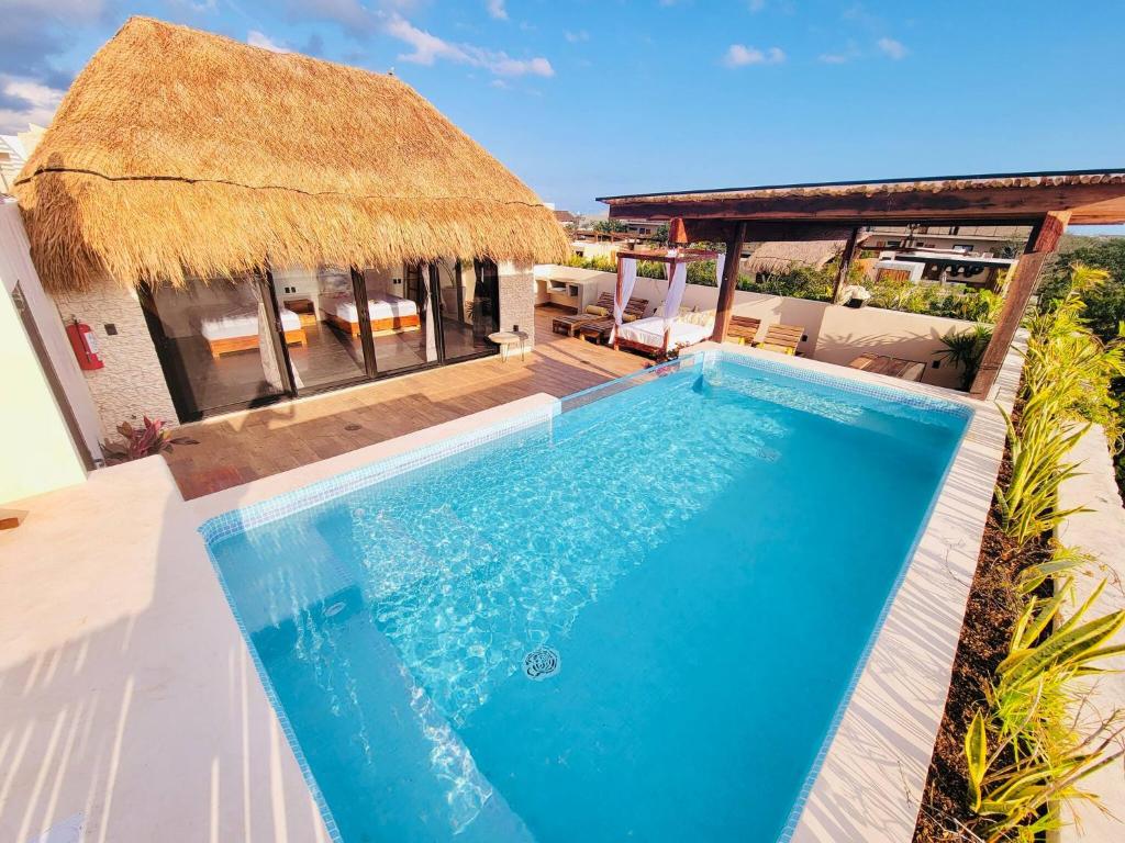 View of Luxury Penthouse With Private Rooftop For Sale, Lomas De ... - JamesEdition