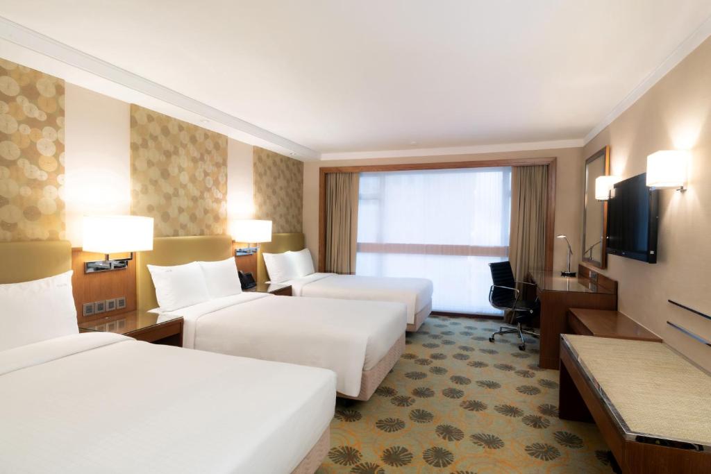 Letto o letti in una camera di Holiday Inn Golden Mile by IHG