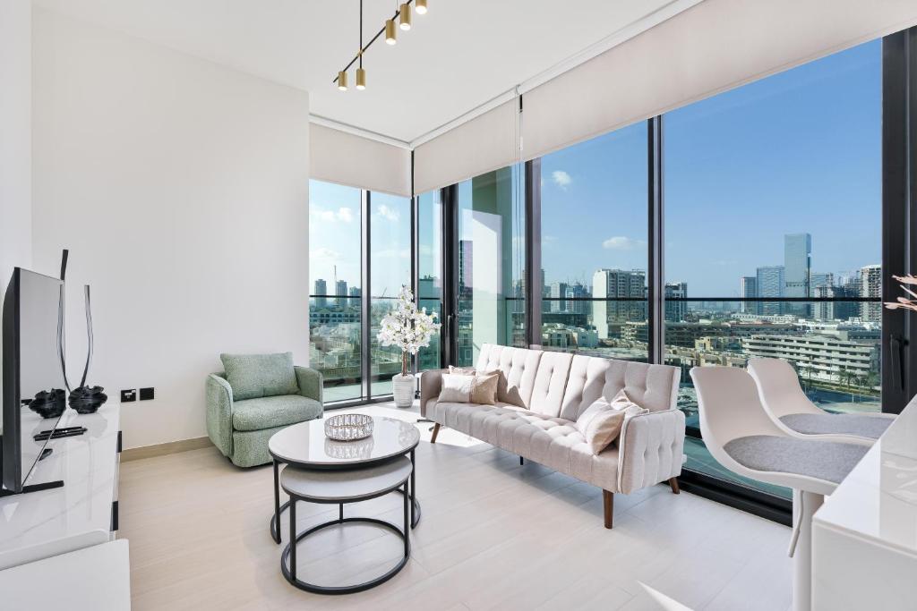 Photo inspiration: Savis Home Enjoy The City Skyline View Dubai Updated Prices Photo Inspiration