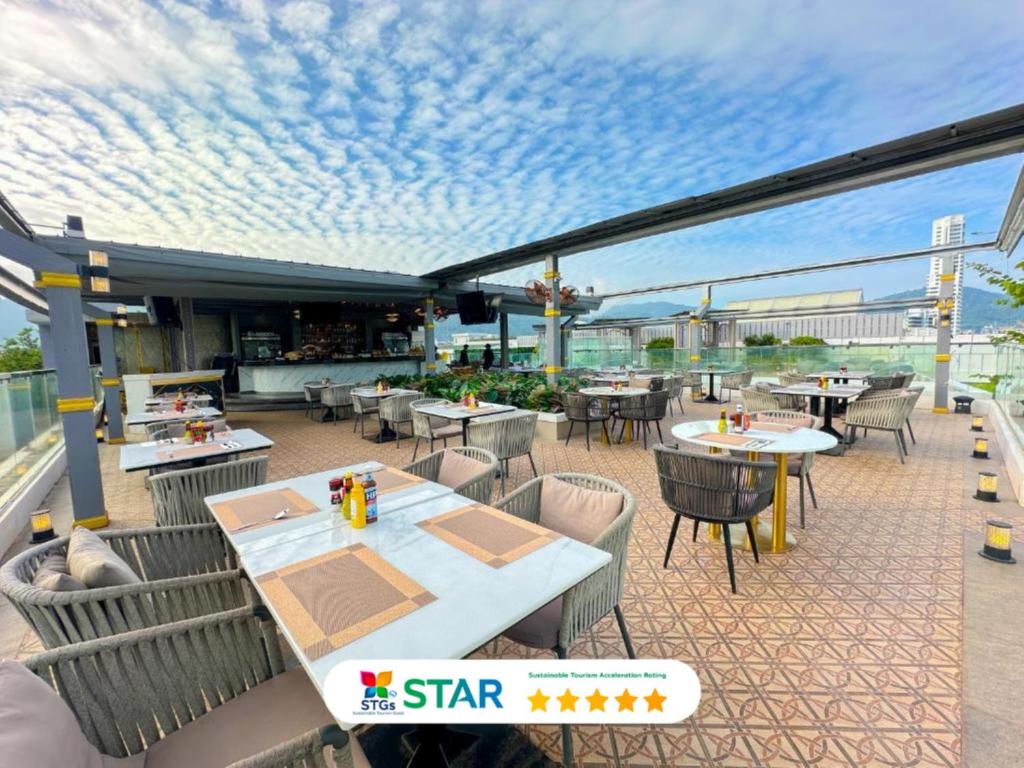 Clarian Hotel Beach Patong - Resim 12