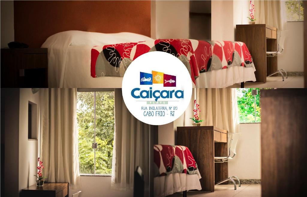 um quarto de hotel com uma cama e uma janela em Caiçara Flats em Cabo Frio