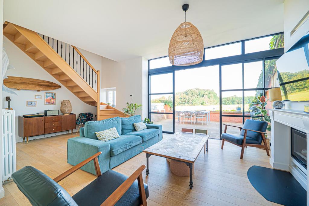 Photo de la galerie de l'établissement Maison spa, piscine, sauna près 24h du Mans, à Changé