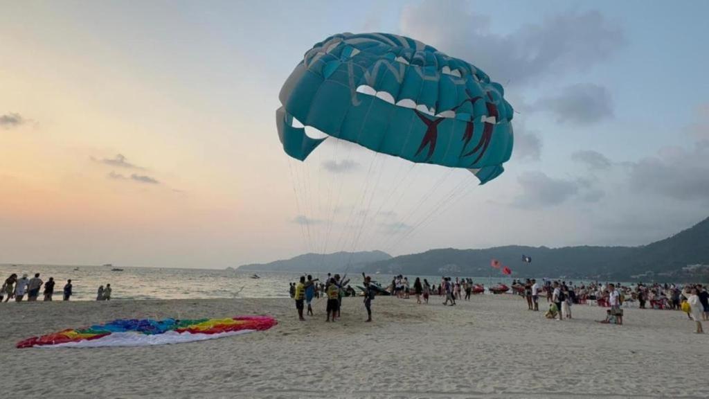 Clarian Hotel Beach Patong - Resim 31