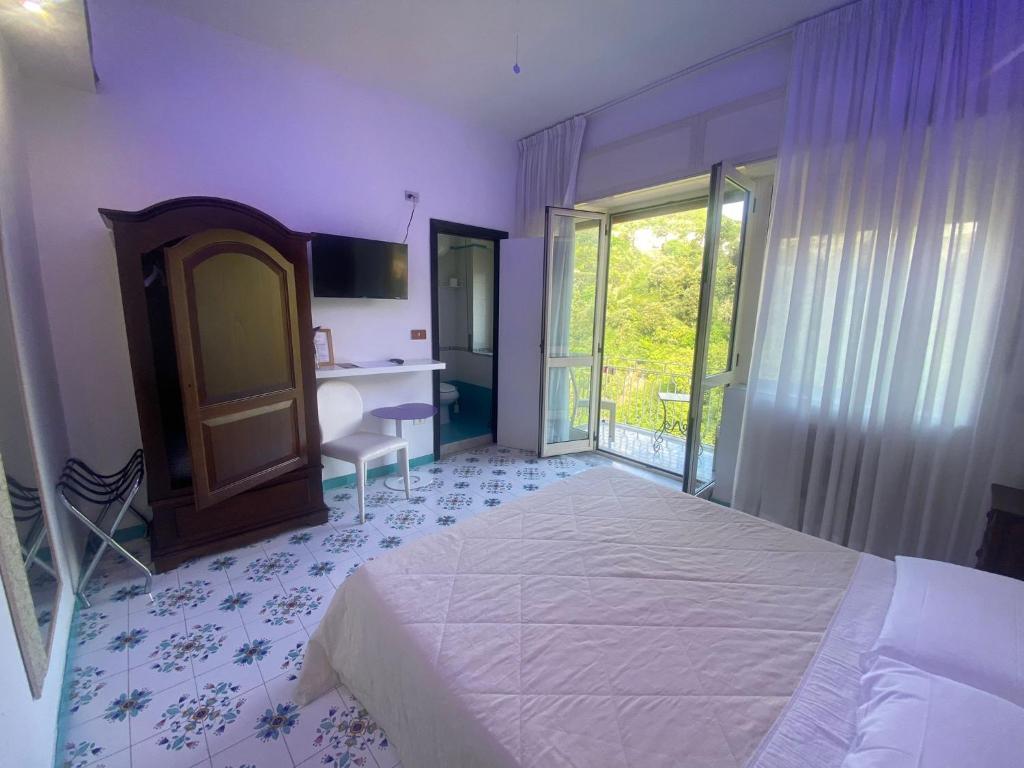 Hotel Vietri Coast - Deluxe Doppelzimmer Mit Seitlichem Meerblick