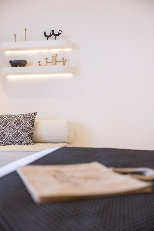 Santo Mine Oia Suites - 11