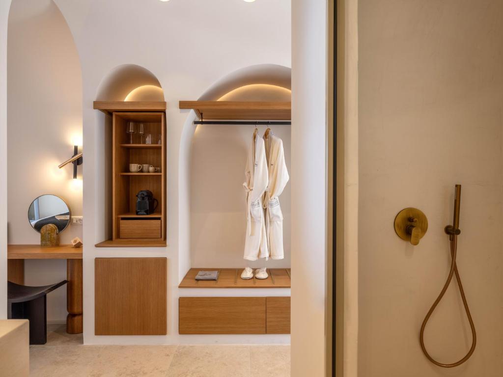 Santo Mine Oia Suites - 4