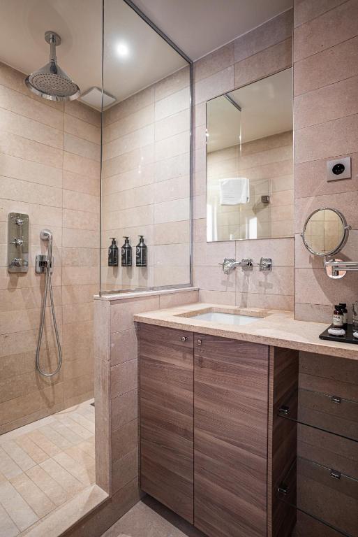 Hôtel Perreyve - Jardin du Luxembourg - Resim 11