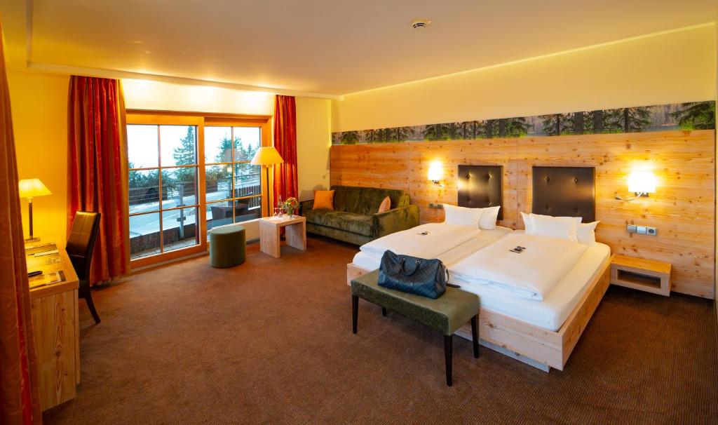 Berghotel Mummelsee - Large Double Room