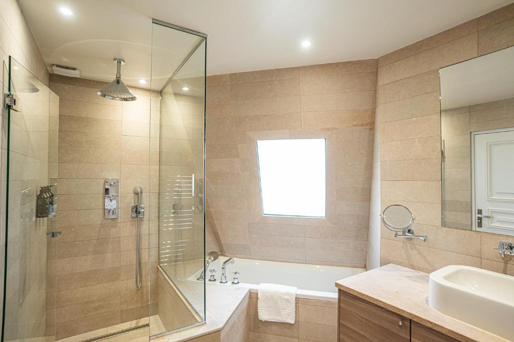 Hôtel Perreyve - Jardin du Luxembourg - Resim 37