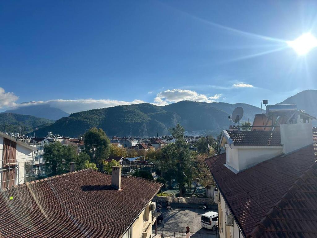 Nespecifikovaný výhled na hory nebo výhled na hory při pohledu z hotelu