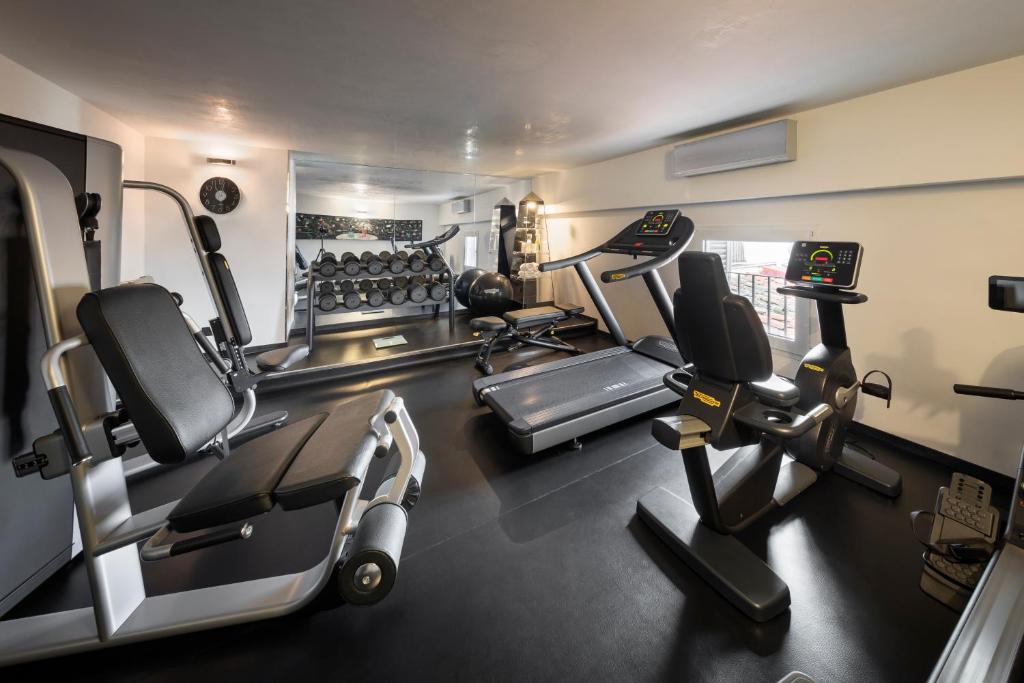 Fitness centrum a/nebo fitness zařízení v ubytování LHP Hotel River & SPA