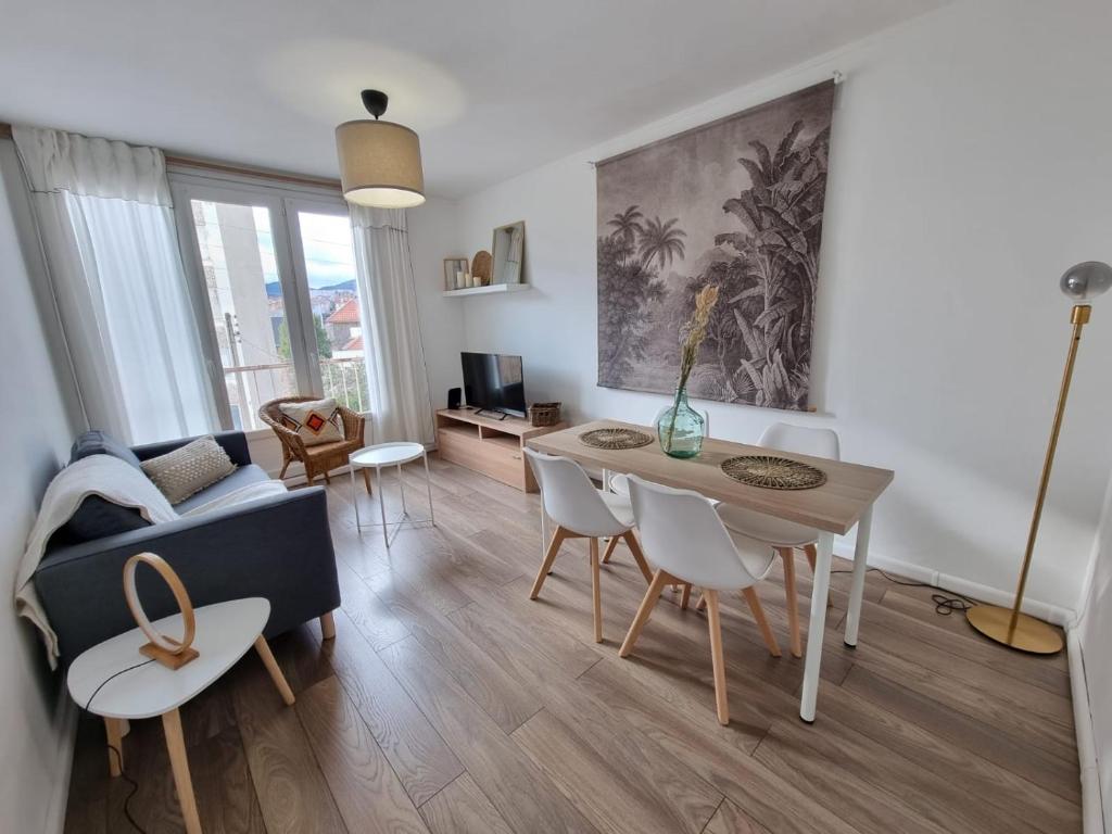 Photo de la galerie de l'établissement Appartement T3 lumineux avec garage, à Clermont-Ferrand