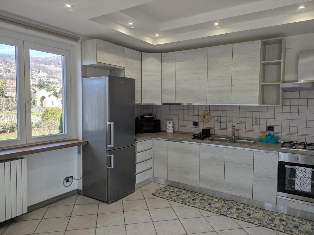 Kuchyň nebo kuchyňský kout v ubytování CAV Casa del vecchio faggio - 4 stelle - Nebbiuno Lago Maggiore