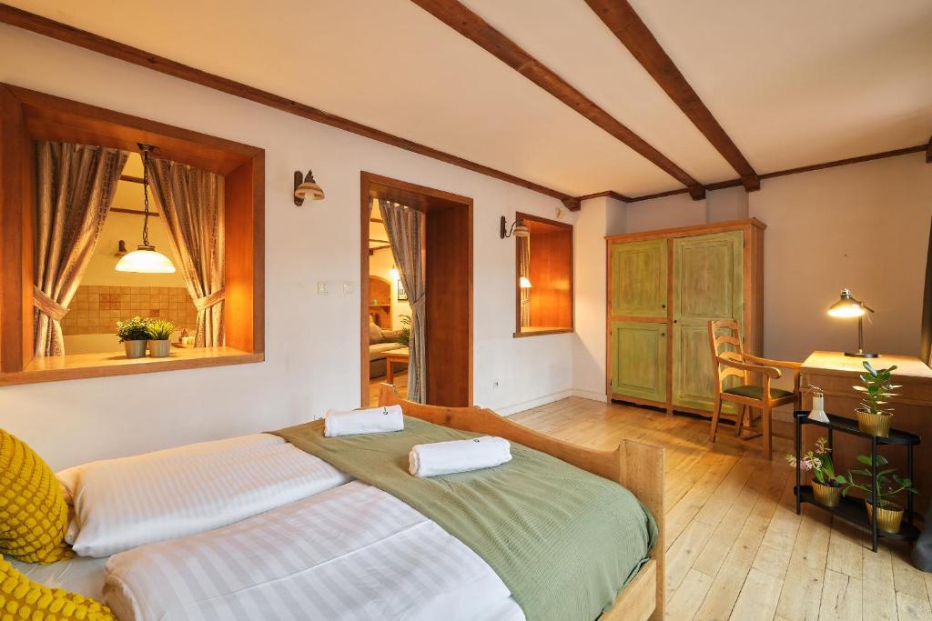 Vincent OldTown Apartments - 13