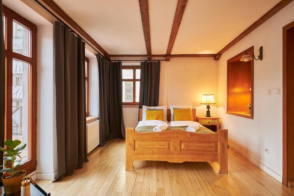 Vincent OldTown Apartments - 10