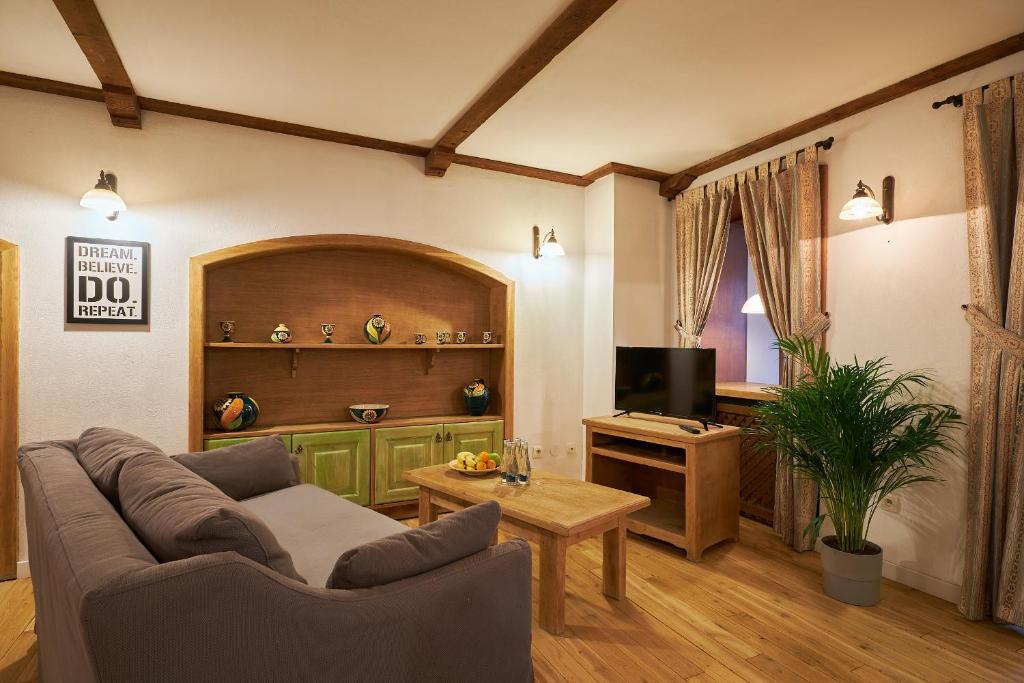 Vincent OldTown Apartments - 9