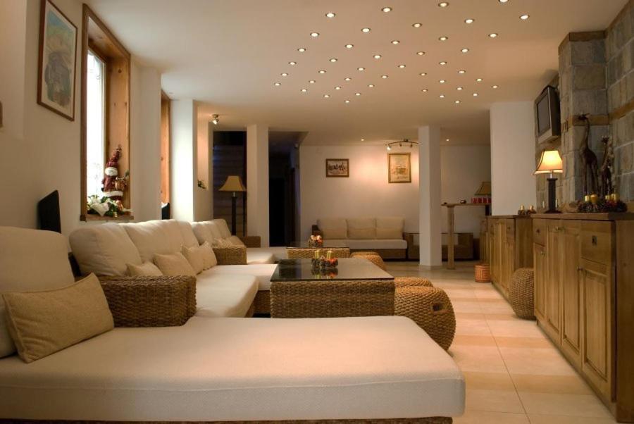 Posezení v ubytování Guest House Chicho Tsane