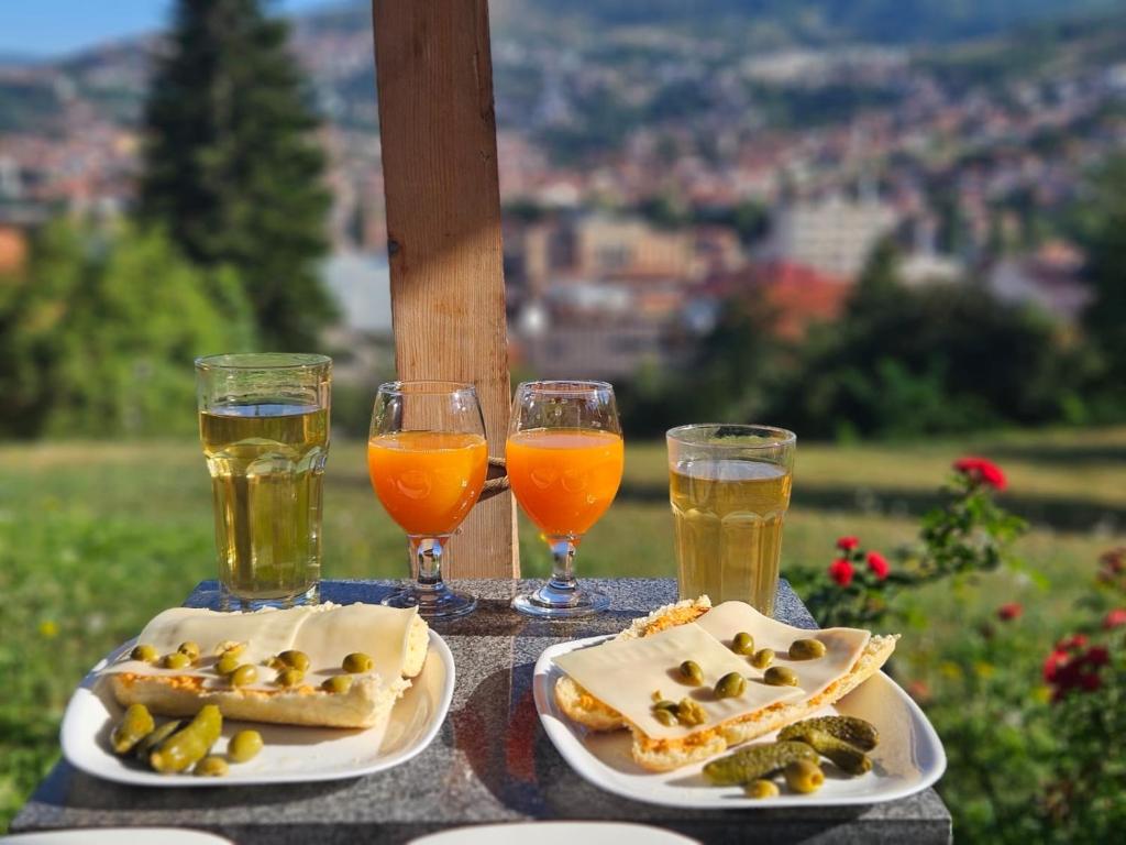Jídlo v luxury tent nebo okolí