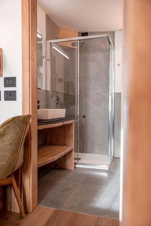 Koupelna v ubytování Albergo Vezzana