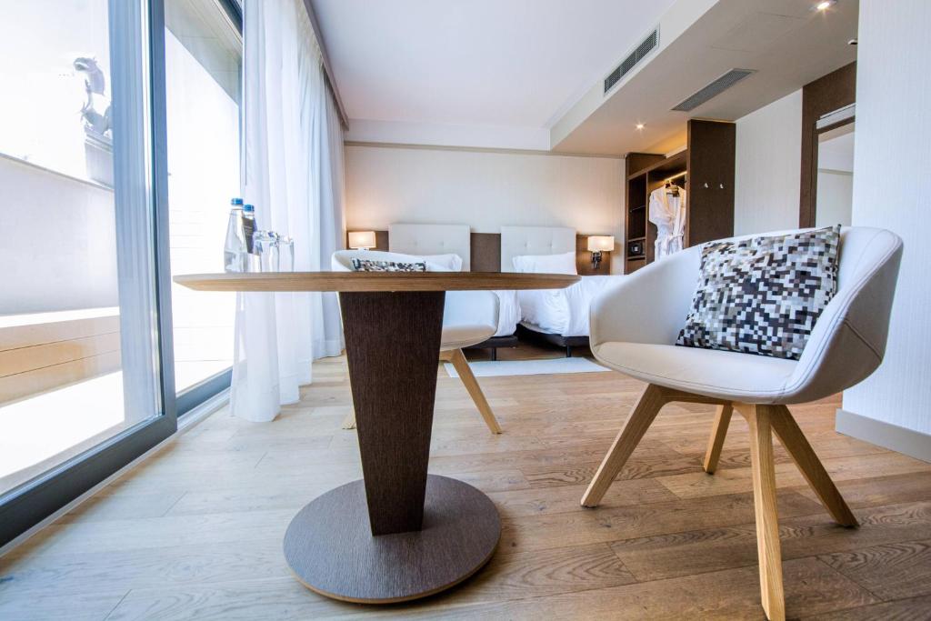 AC Hotel by Marriott Wroclaw - Resim 17