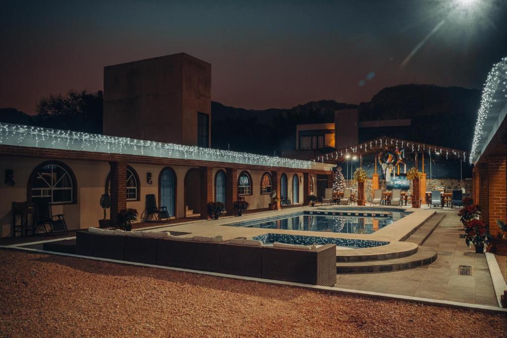 Bazén v ubytování Casa Arcos Tepoztlán nebo v jeho okolí