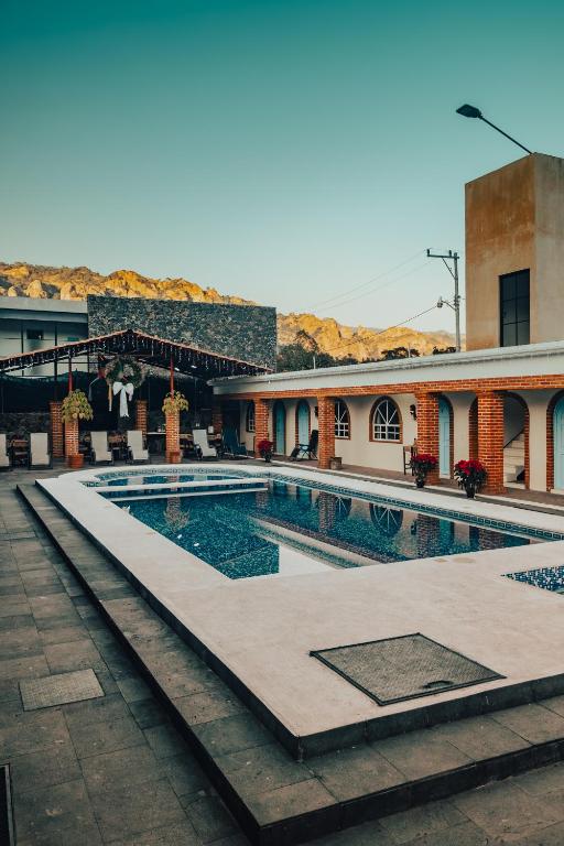 Bazén v ubytování Casa Arcos Tepoztlán nebo v jeho okolí