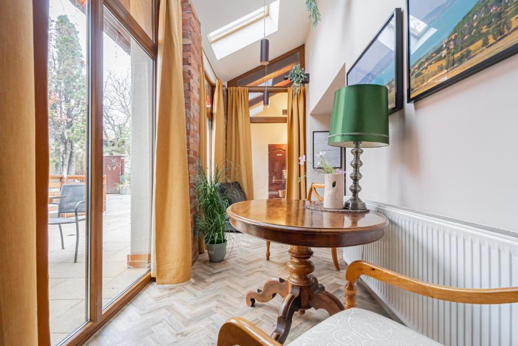 Fotografie z fotogalerie ubytování B48 Bigflat - kényelem 130 m2 en v destinaci Törökbálint