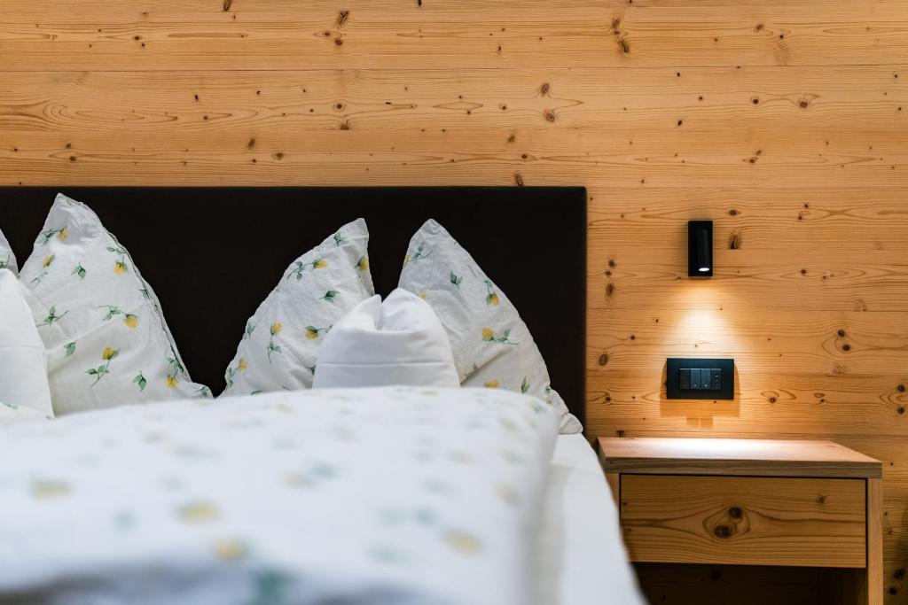Postel nebo postele na pokoji v ubytování Garni Edera