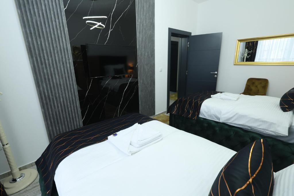 Golden Hill Palace - Suite