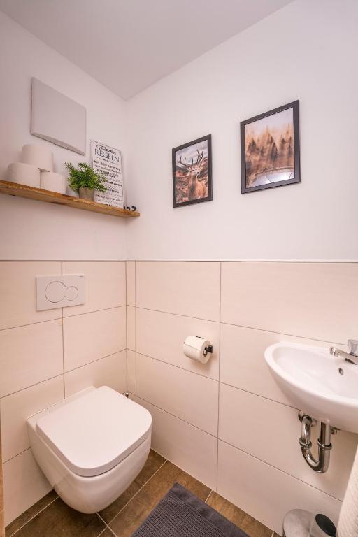 A bathroom at Ferienwohnung Andexlinger