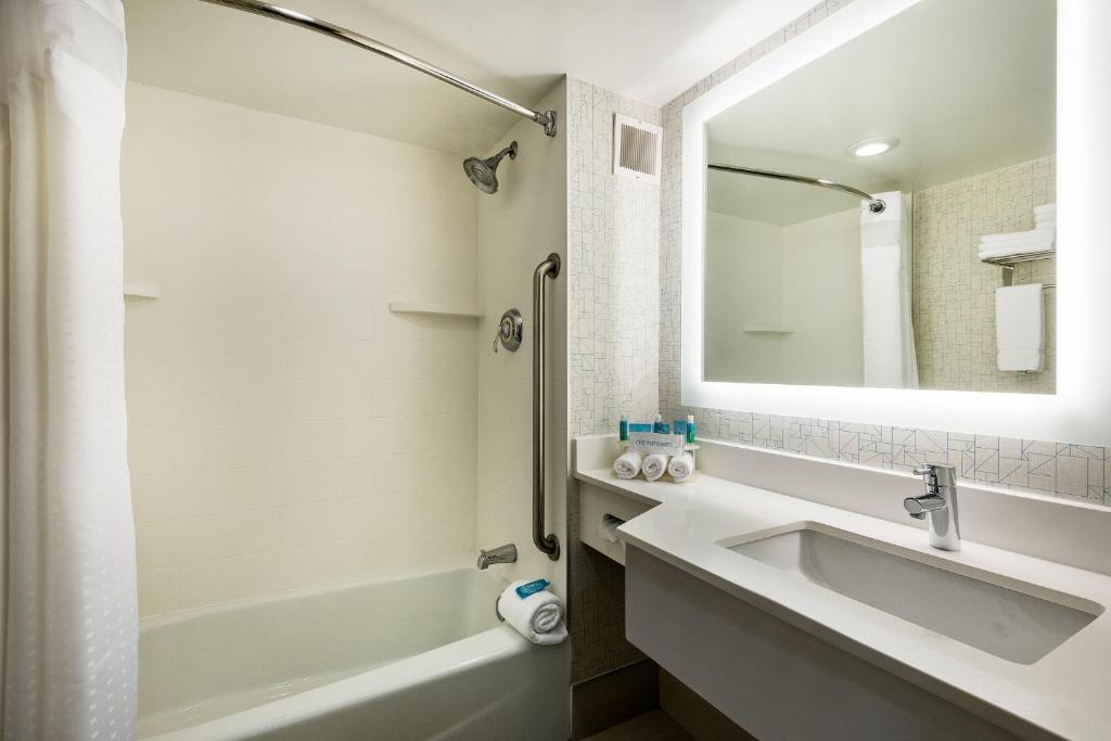 Holiday Inn Express Flint-Campus Area, an IHG Hotel - Room King Estándar