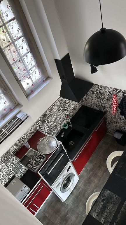 Kuchnia lub aneks kuchenny w obiekcie Chez BEN avec tout le confort clim wifi Netflix gratuit