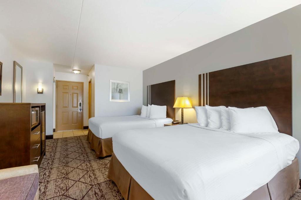 Best Western Plus Longbranch Hotel & Convention Center - Habitación Queen Con Dos Camas Queen