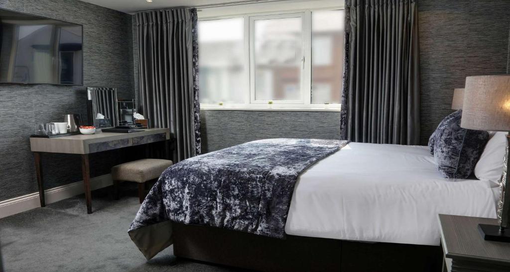 Cama ou camas em um quarto em The Lord Street Hotel; BW Signature Collection