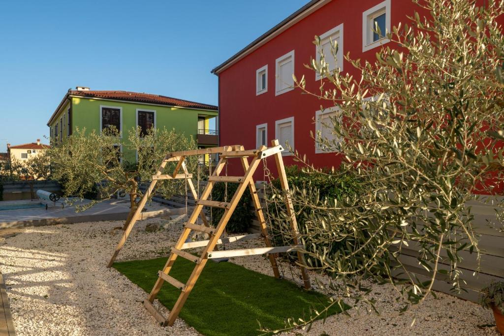 Budova, kde se vila nachází