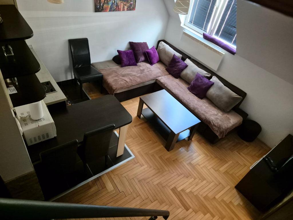 Posezení v ubytování kraljevski apartman