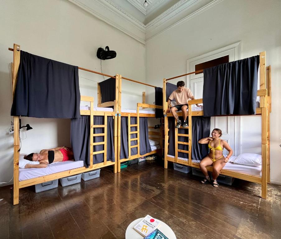 Castelo dos Tucanos Hostにあるベッド