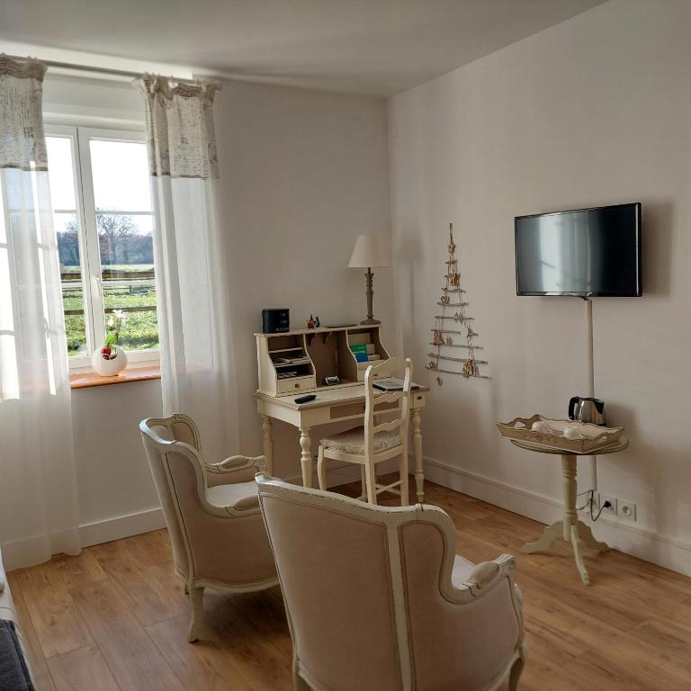 La Ferme du BoisDieu - Doppelzimmer Mit Poolblick