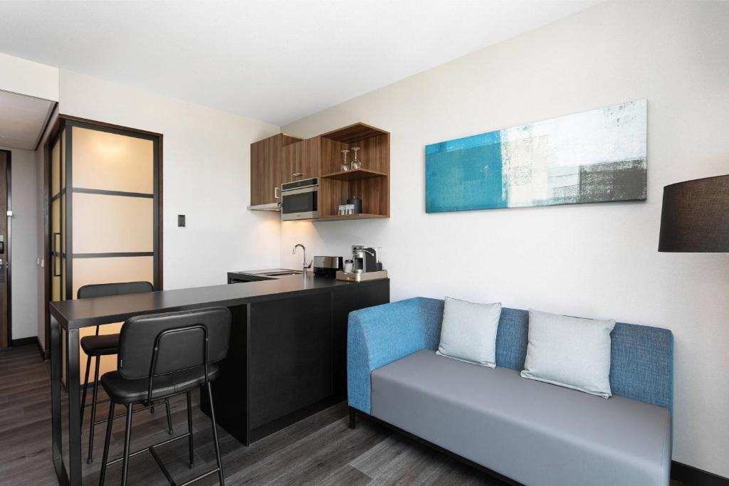 Courtyard by Marriott Amsterdam Airport - Resim 10