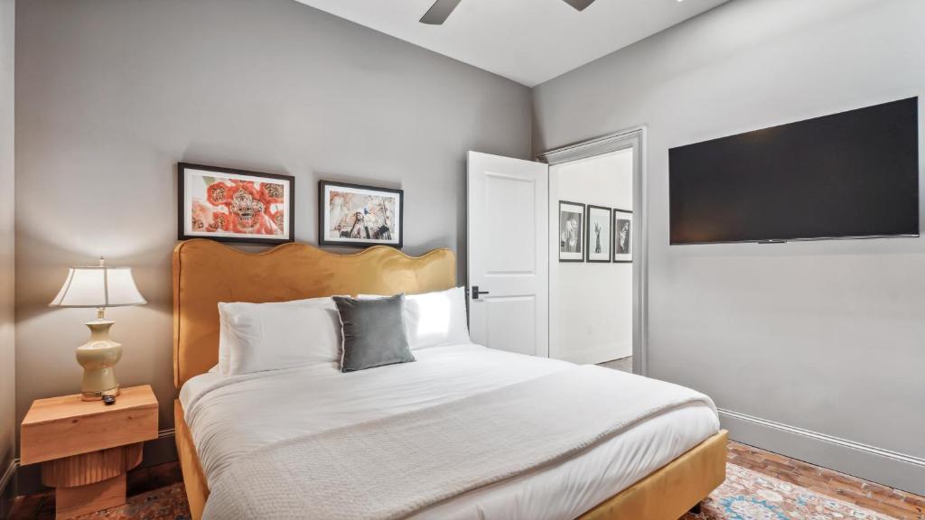 The Mary Beth Hotel & Gallery photo
