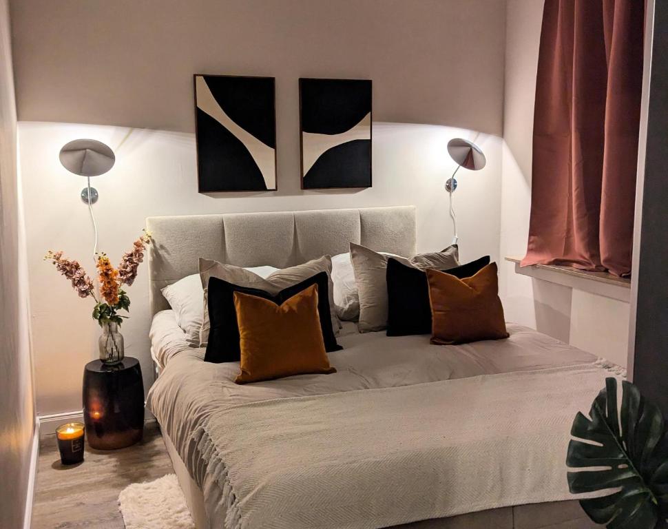 Postel nebo postele na pokoji v ubytování Moderne Wohnung mit Seeblick
