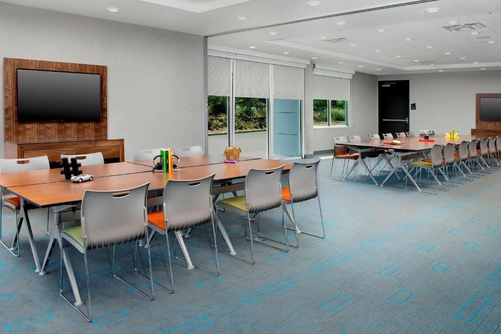 Aloft by Marriott Dublin-Pleasanton photo