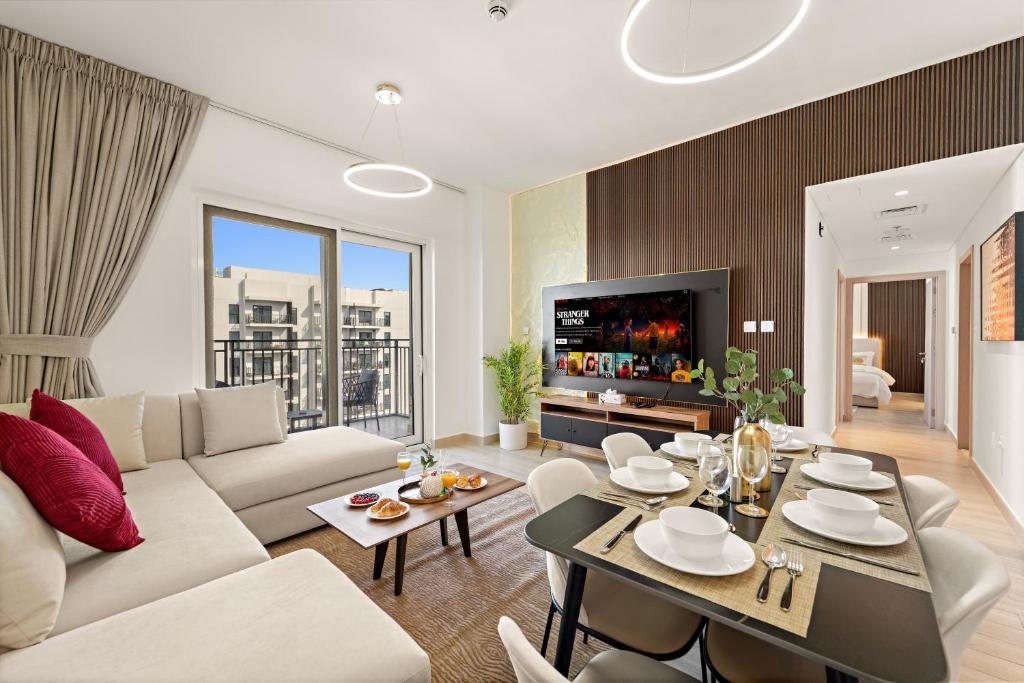 Area soggiorno di Abu Dhabi Premier Apt -Steps to Ferrari World & Yas Mall